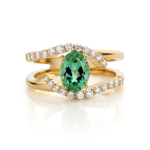 ring geelgoud met groene toermalijn en diamant